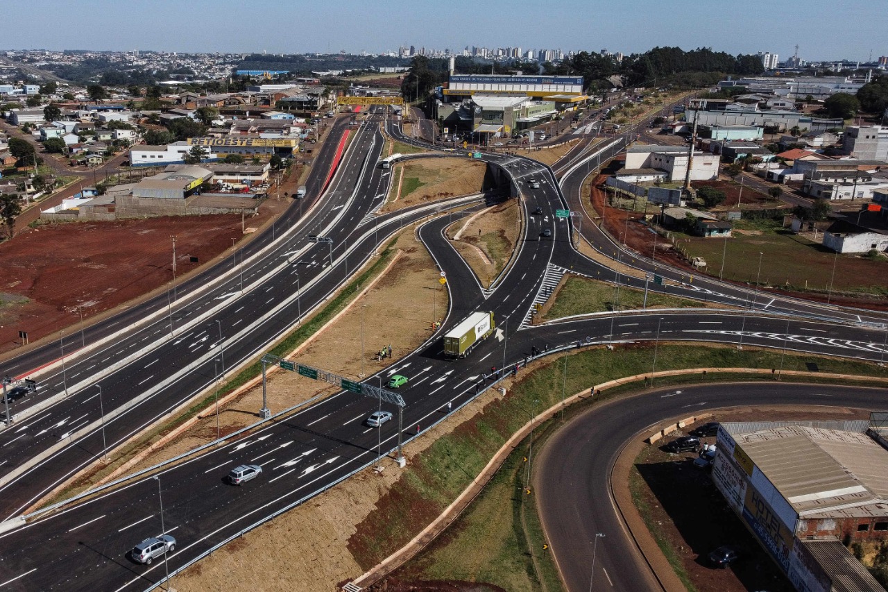 Governo do Paraná investiu R$ 950 milhões em obras rodoviárias ao longo de 2022